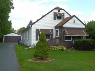 1207 Degener Ave, Elmhurst IL  60126-5402 exterior