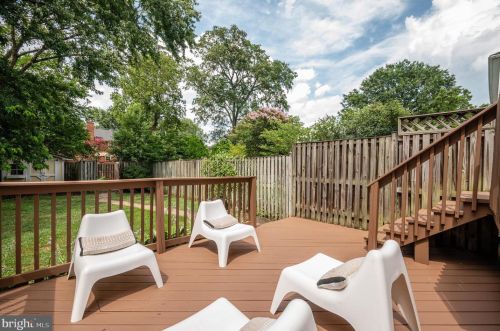 16 Monroe Ave, Alexandria VA 22301-1923 exterior