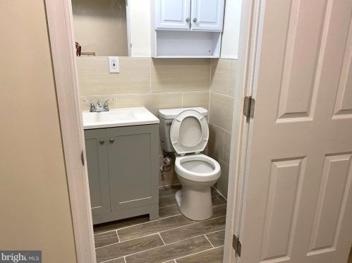 5815 16th St, Philadelphia PA  19141-1821 exterior