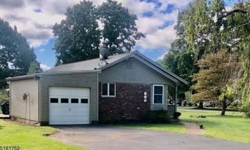 119 Sunnyview Ave, Hackettstown, NJ 07840-3415