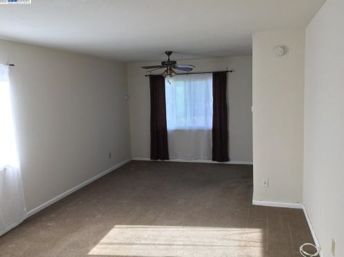 2770 Argyll Ave, Concord CA 94520-4760 exterior