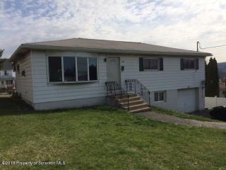 588 Locust St, Scranton, PA 18504-3526