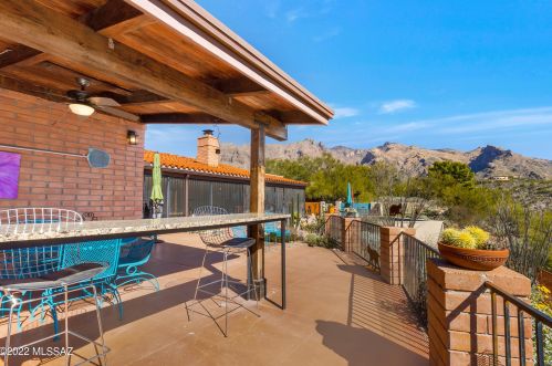 6822 Table Mtn Rd, Tucson AZ 85718-1328 exterior