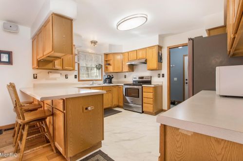 1944 Lincoln Rd, Allegan MI 49010-9435 exterior