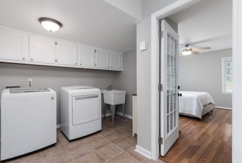 4094 Candler Lake Ct, Atlanta GA  30319-1728 exterior