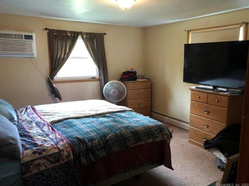 81 Ivain Rd, Torrington CT 06790-4416 exterior