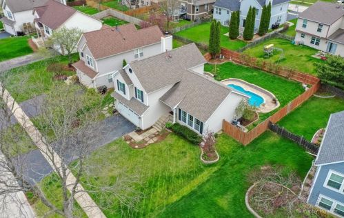 1539 Stockton Ln, Bull Valley IL 60014-2022 exterior