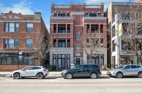 3504 Southport Ave, Chicago IL  60657-6877 exterior