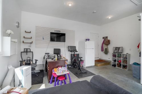 1038 Allen Rd, Concord NH 03304-5400 exterior