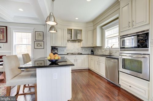 5536 30 Pl, Washington DC 20015-1209 exterior