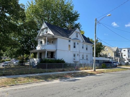 735 Belmont Ave, Springfield MA 01108-2404 exterior