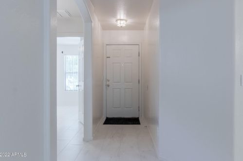 6602 18th Ln, Phoenix AZ  85041-5844 exterior