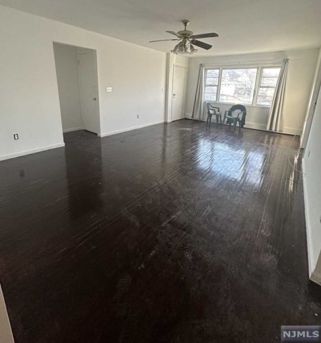 6 Barbour St, Paterson NJ  07508-1433 exterior