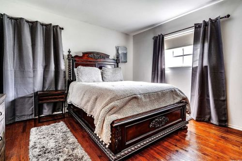 26 Raven Dr, Commack NY 11725-4707 exterior