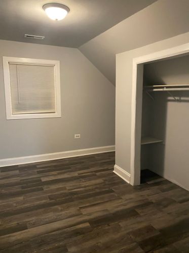 1728 Monticello Ave, Chicago IL 60618-6614 exterior