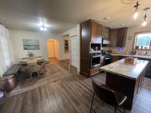 1724 Grumann Dr, Tomah WI  54660-1002 exterior