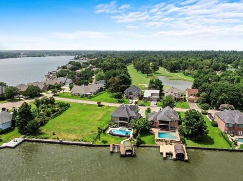 9 La Costa Dr, Montgomery TX 77356-5357 exterior