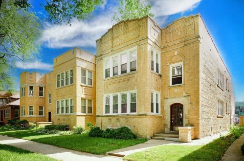 6635 Campbell Ave, Chicago IL 60645-5018 exterior