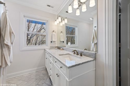 3812 Kildare Ave, Chicago IL 60641-3047 exterior