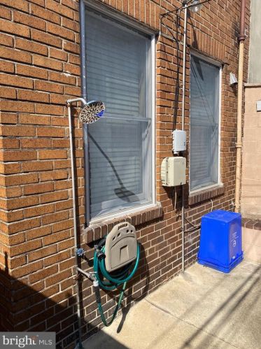 814 Dickinson St, Philadelphia PA 19147-6213 exterior