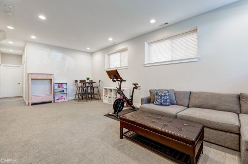 4907 Dakin St, Chicago IL 60641-2607 exterior