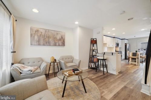 2537 Federal St, Philadelphia PA  19146-3913 exterior