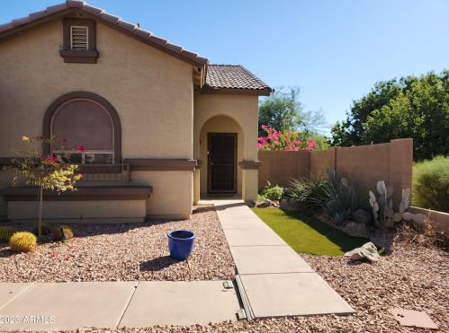 3819 74th Dr, Phoenix AZ  85043-7590 exterior
