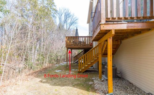 8 Frd Lndg Dr, Dover NH 03820-4552 exterior