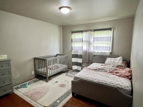 5734 76, Milwaukee WI 53218-2256 exterior