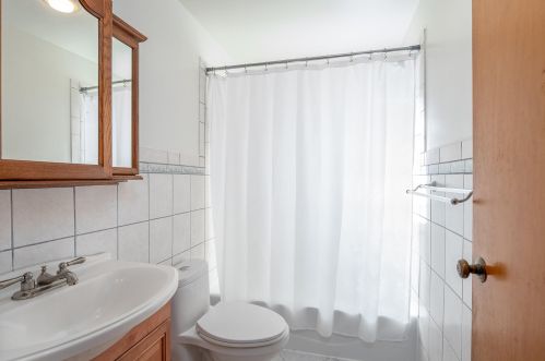 1843 Fairmont St, Manitowoc WI 54220-2658 exterior