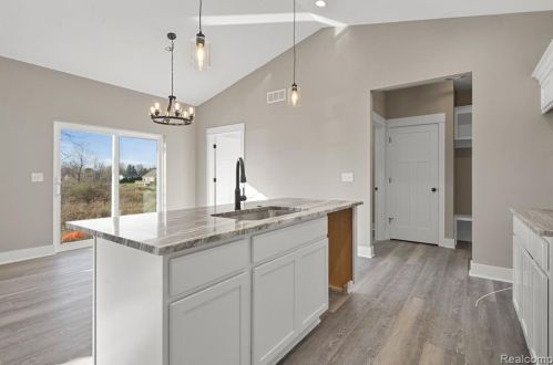 10478 Pne Vly Dr, Grand Blanc MI 48439-2677 exterior