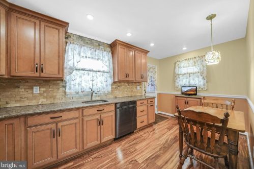 124 Beechwood Rd, Chester PA 19015-3211 exterior