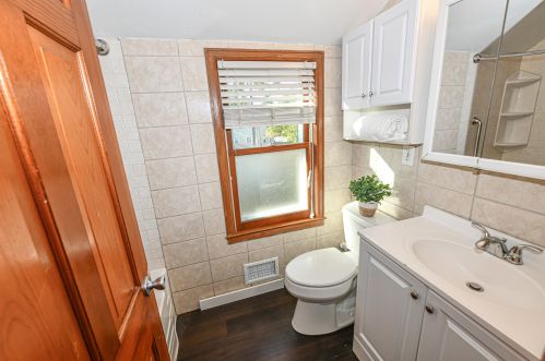 6417 Locust St, Milwaukee WI 53212-2444 exterior