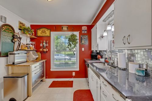 207 80, Milwaukee WI 53214-1419 exterior