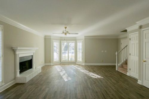 8913 Carroll Mnr Dr, Atlanta GA 30350-2080 exterior