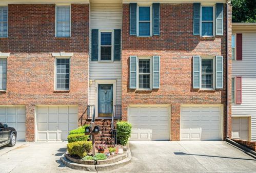 905 Brandywine Cir, Atlanta, GA 30350-2008