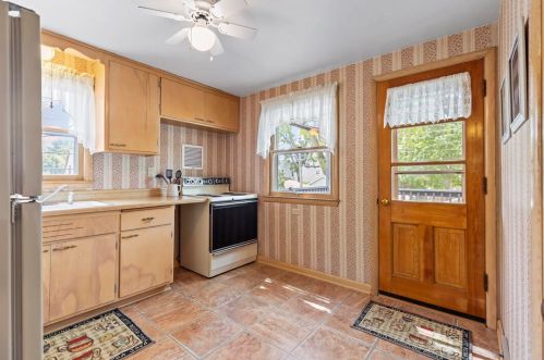 3521 Ohio Ave, Milwaukee WI 53207-2813 exterior