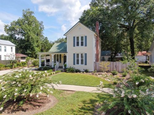 98 Live Oak Ave, Defuniak Springs FL  32435-2383 exterior