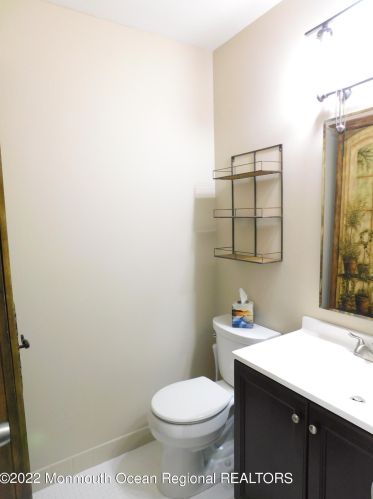 15 Greenwood Dr, East Freehold NJ 07728-4012 exterior