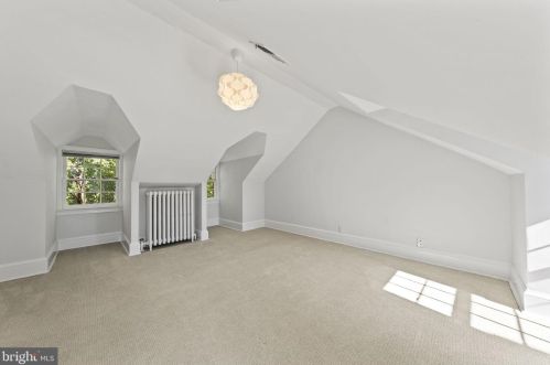 3324 Reservoir Rd, Washington DC  20007-2311 exterior