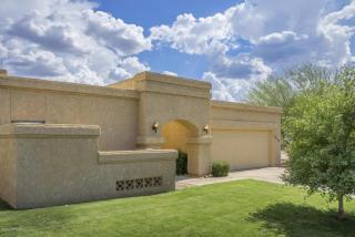 2679 Old Glory Dr, Tucson, AZ 85741-2571