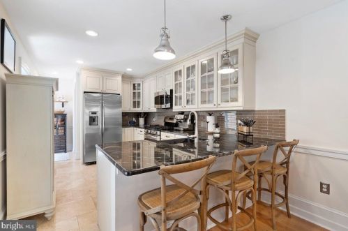 756 24 St, Philadelphia PA 19130-1953 exterior