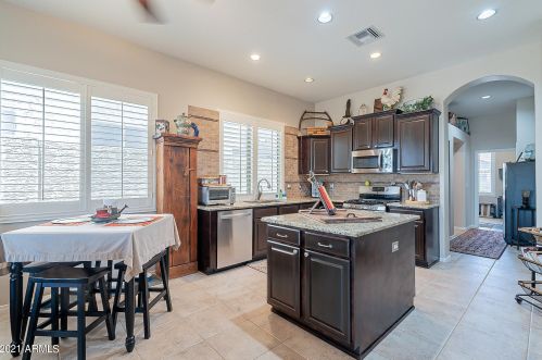 16814 1st Dr, Phoenix AZ 85021-5670 exterior