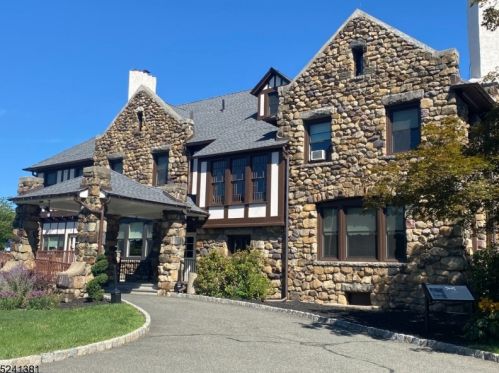 47 Cayuga Ave, Rockaway NJ 07866-1034 exterior