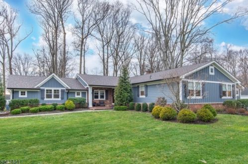 13 Blackbirch Rd, Scotch Plains, NJ 07076-2941