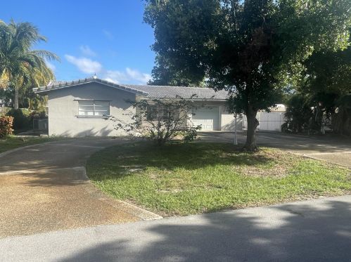 2242 3rd Ct, Boca Raton FL  33431-7433 exterior