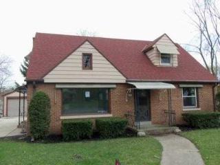4925 73rd St, Milwaukee, WI 53218-3816