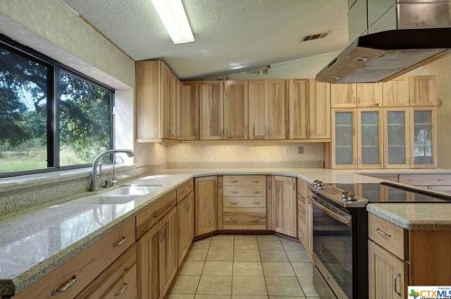 1740 Knl Schwope Rd, Spring Branch TX 78070-6213 exterior