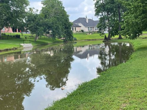 32727 Westminster Dr, Fulshear TX 77441-4097 exterior