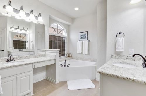 14271 Sorano Dr, Frisco TX 75035-9293 exterior